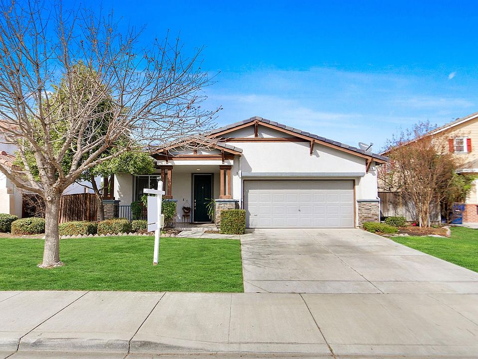 1st image of 881 Windsong Dr