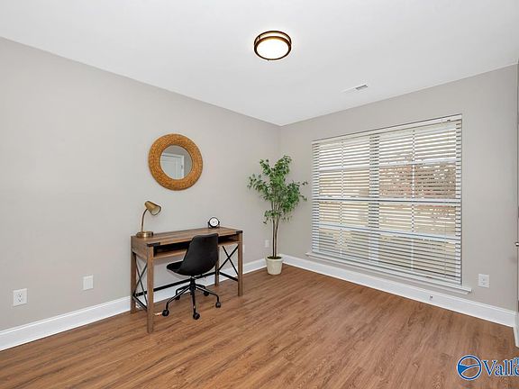 5th image of 110 High Green Dr NW