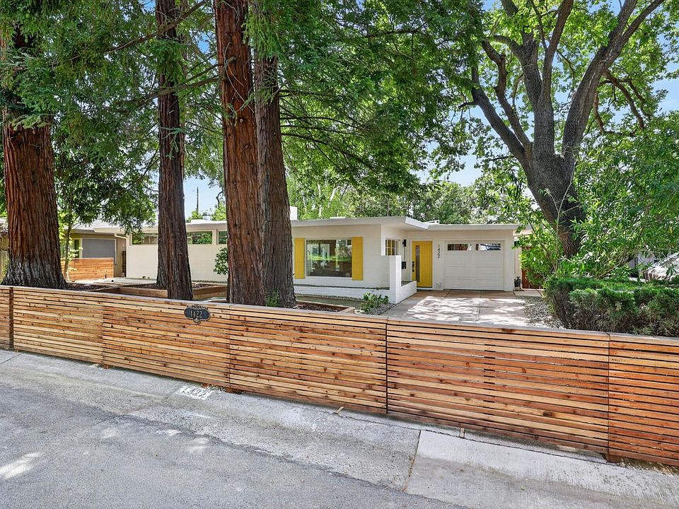 1st image of 1422 Potrero Way