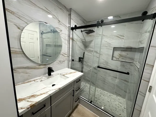 933 Hilgard Ave APT 202, Los Angeles, CA 90024