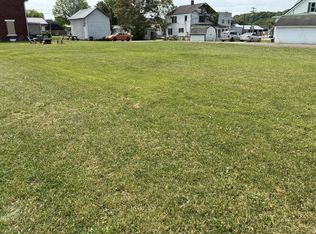 771 S 2nd Ave, Middleport, OH 45760