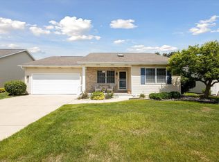 5178 Finch Dr, South Bend, IN 46614