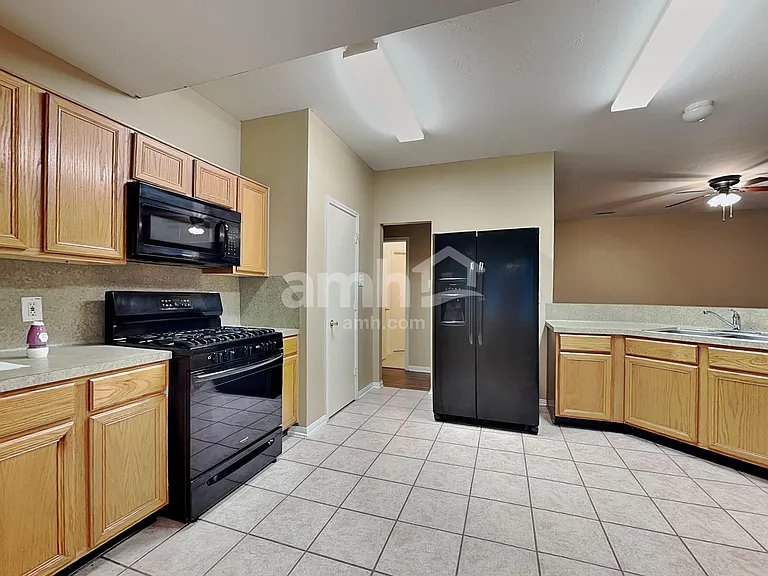 20322 Linden Tree Dr — Photo 3