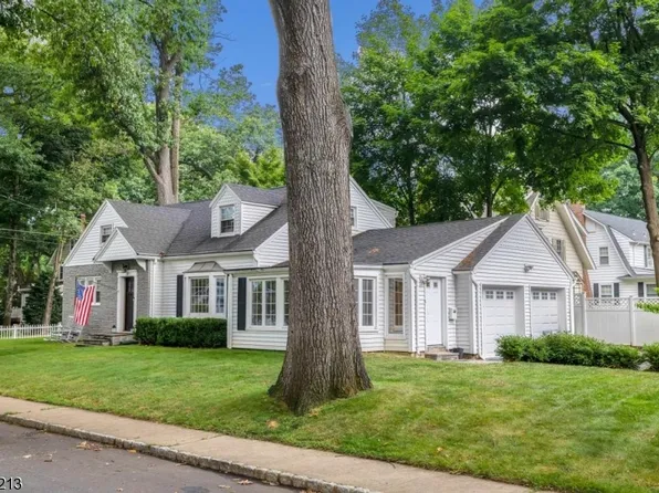 28 Valley View Dr, Morristown Town, NJ 07960