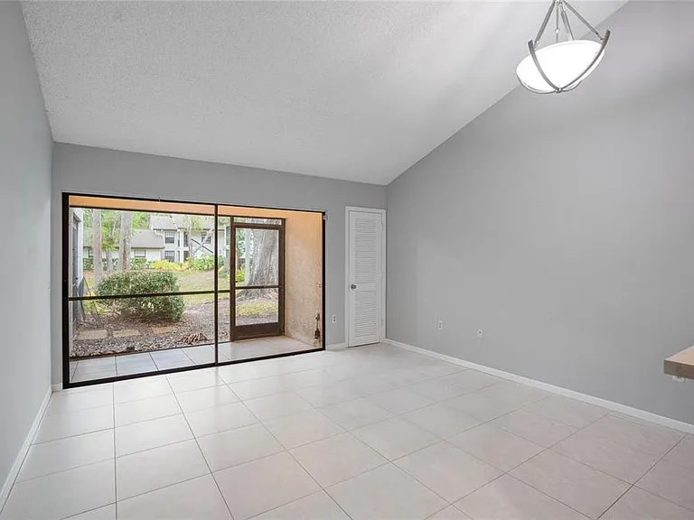 4717 Winslow Beacon #7 — Photo 14