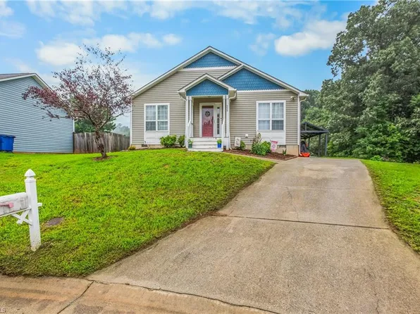 555 Brown Stone Ct, Kernersville, NC 27284