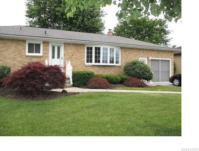 1st image of 28 Joanne Ln