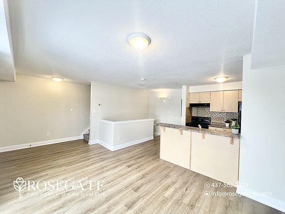 4th image of 45 Cedarhill Cres #12D