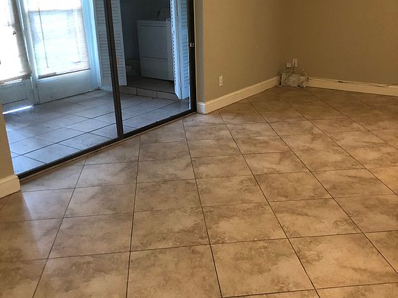 5th image of 21 Madrid Ln #412