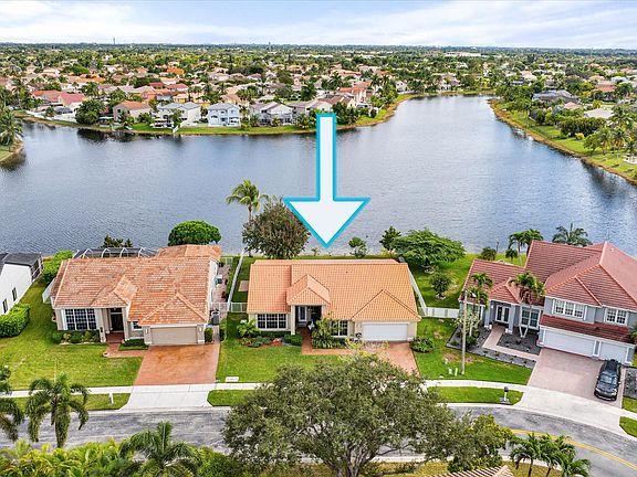2nd image of 1011 NW 193rd Avenue
