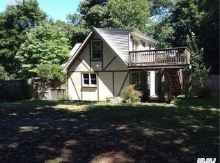 7 Amagansett Dr, Sound Beach, NY 11789