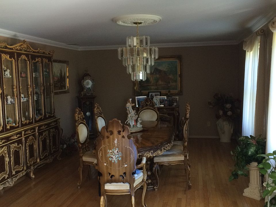 2nd image of 16 Lorie Dr