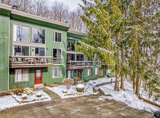 63 Valleyview Dr, Hidden Valley, PA 15502