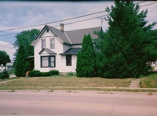 611 E Racine St, Jefferson, WI 53549