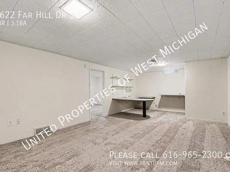 5622 Far Hill Dr SE — Photo 10