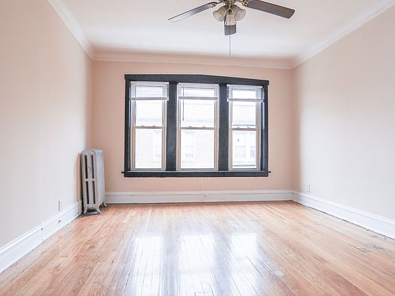 5th image of 4043 W Melrose St APT 1S