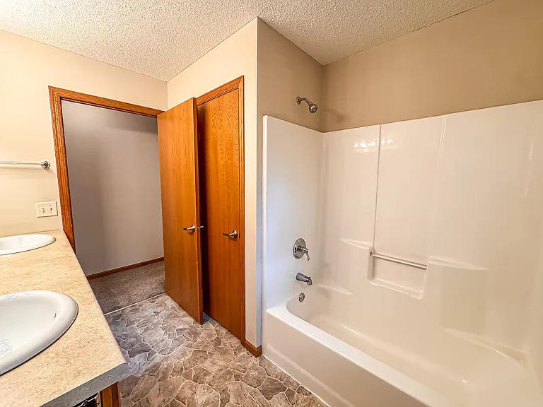 1582 Gunston Dr #B — Photo 15