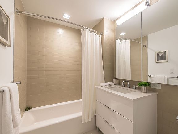 5th image of 535 W 43rd St N #4A