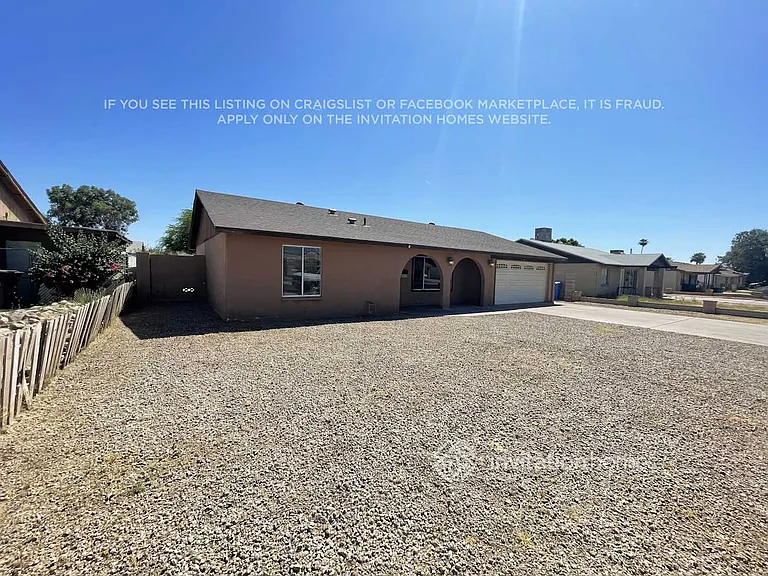 4213 W Northview Ave — Photo 2