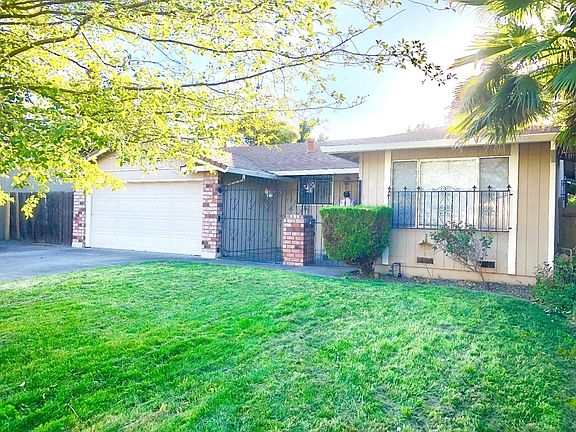2nd image of 4829 Tangerine Ave