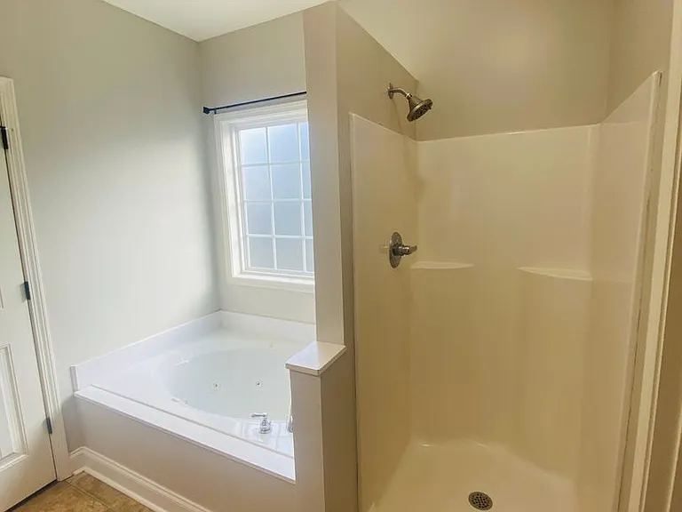 106 Gayla Ct — Photo 12