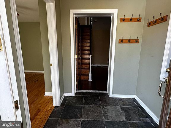 5th image of 1549 Burmont Rd