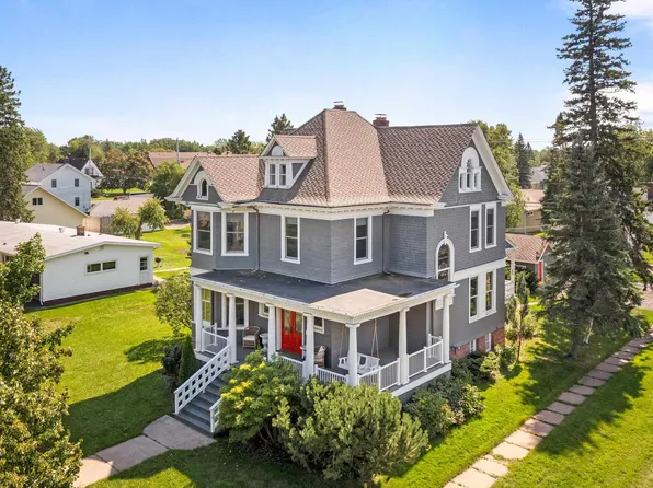 1202 E 4th St, Superior, WI 54880