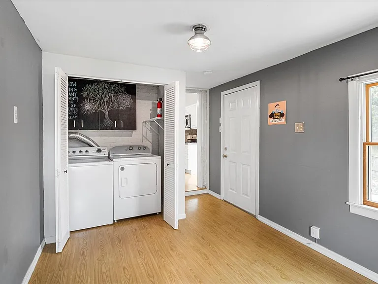 1003 N Benton Ave — Photo 12