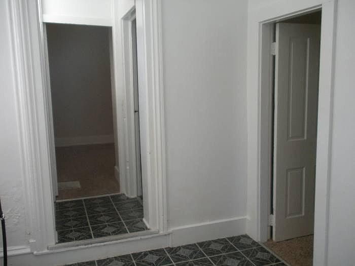 2nd image of 635 Oregon St APT 1