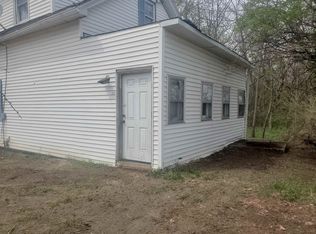 9702 N Pecatonica Rd, Leaf River, IL 61047