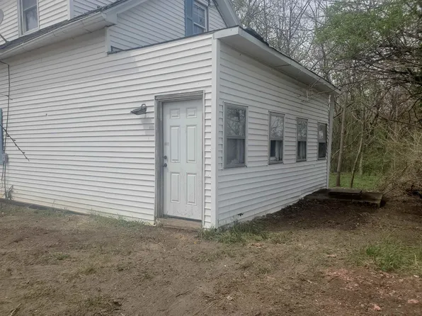 9702 N Pecatonica Rd, Leaf River, IL 61047