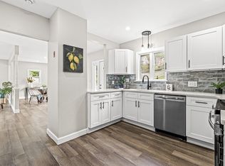 8 Dell Ave, Wakefield, MA 01880
