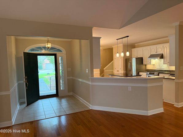 309 Village Green Dr