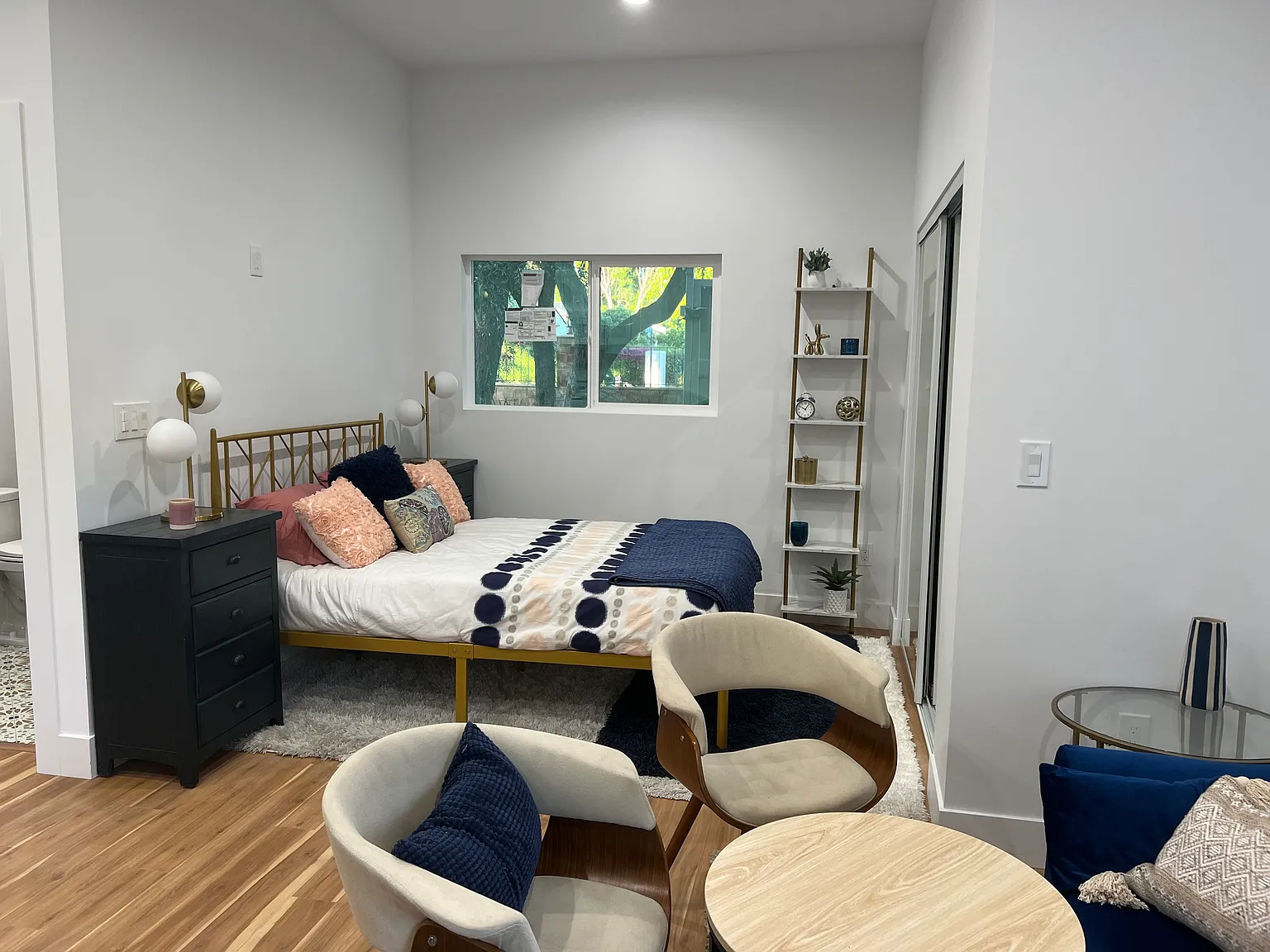 Studio, 418 sqft, $1,850 — Photo 4