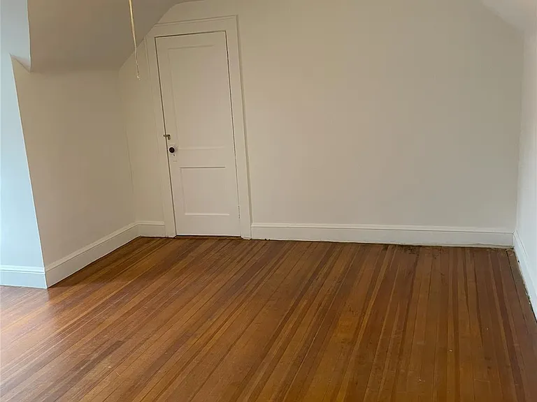 56 Nassau Blvd — Photo 17