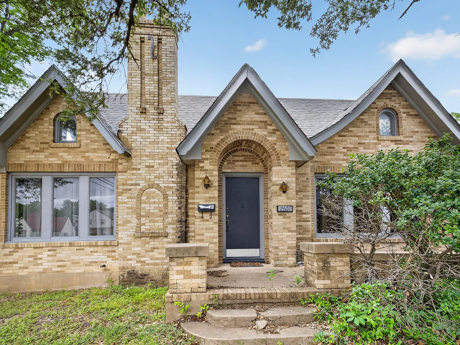 2601 S University Dr — Photo 3