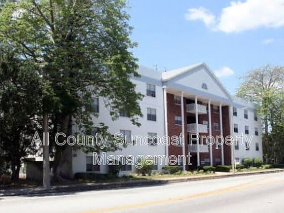 2nd image of 1830 Dr Martin Luther King Jr St N APT 205