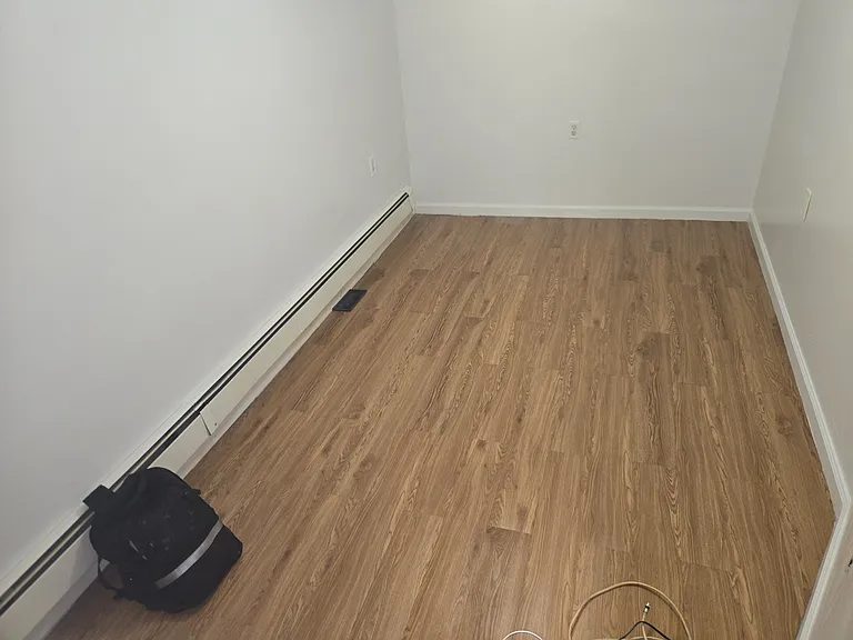 17 Holland Ave — Photo 3