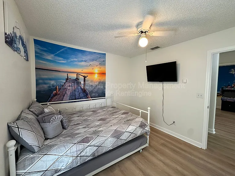 1009 Lake Davenport Blvd — Photo 25