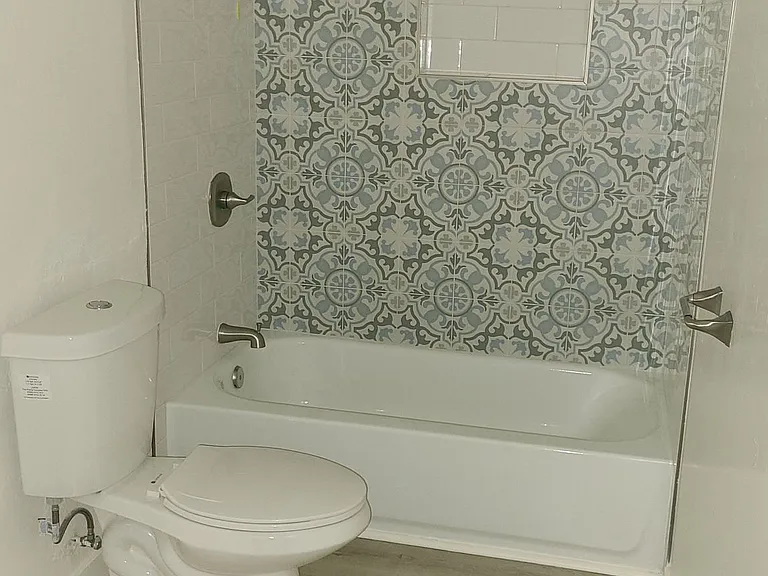 410 Grant St — Photo 14