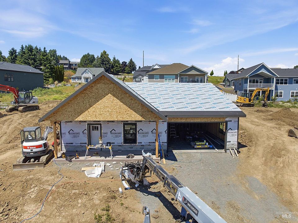1st image of 2824 Cyprus Cir