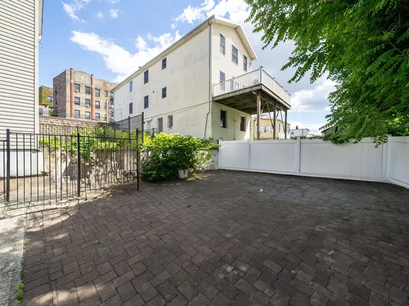 187 Zabriskie Street image 9 of 11