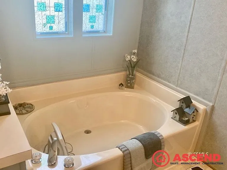 125 Sargent Ln — Photo 17