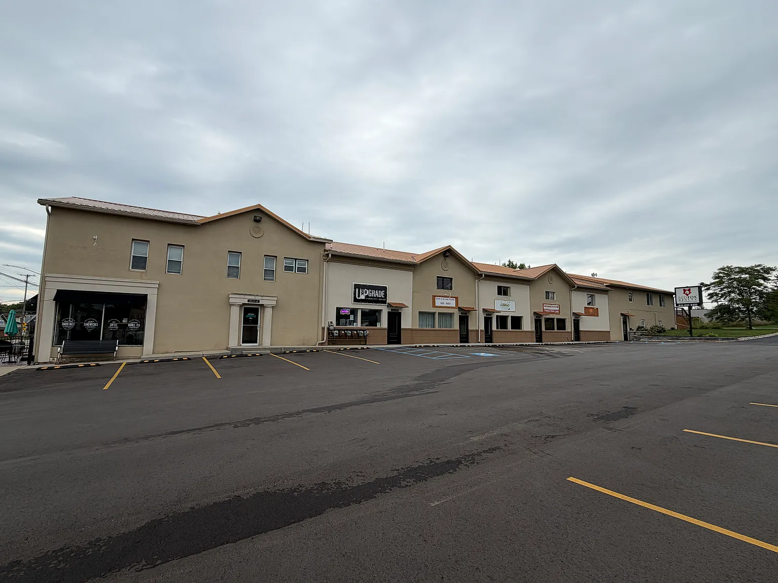 2 bed, 950 sqft, $1,475 — Photo 4