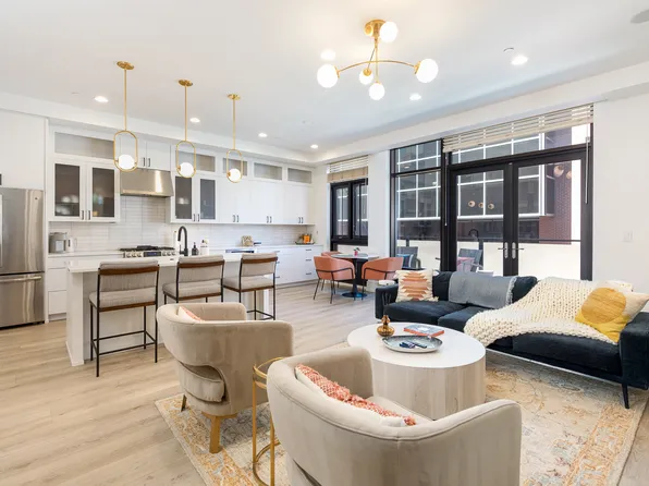 1077 Canyon Blvd Unit 207, Boulder, CO 80302