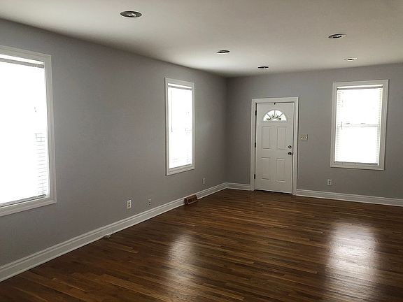 3rd image of 2212 Edwards St