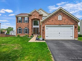 2030 Westbury Ln, Aurora, IL 60502