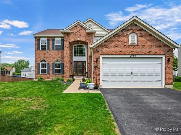 2030 Westbury Ln, Aurora, IL 60502