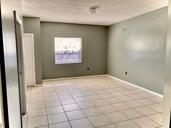 5th image of 2229 SE 24th Pl #2229