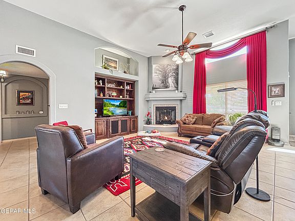 2nd image of 6680 Capitan Rdg